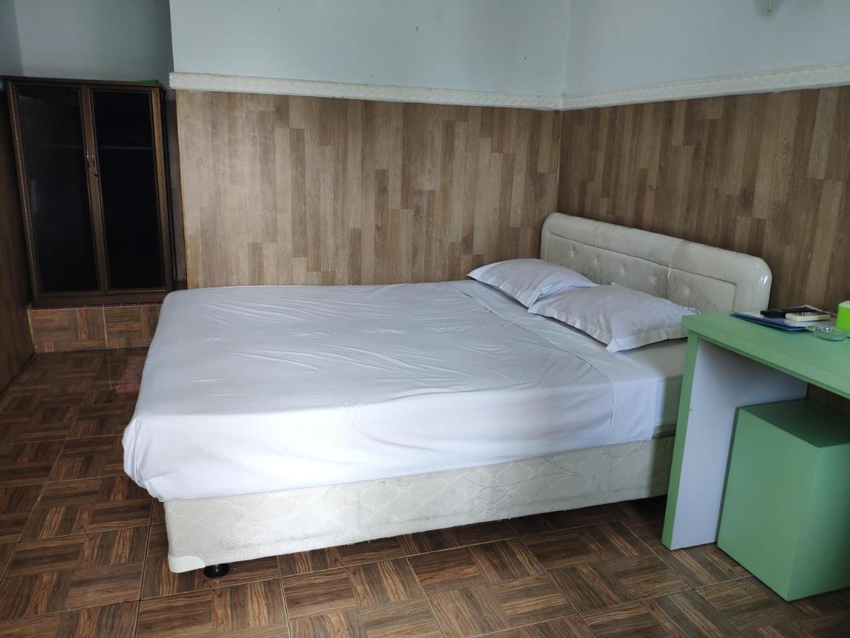 Hotel Boegenviel Syariah Lamongan Buitenkant foto