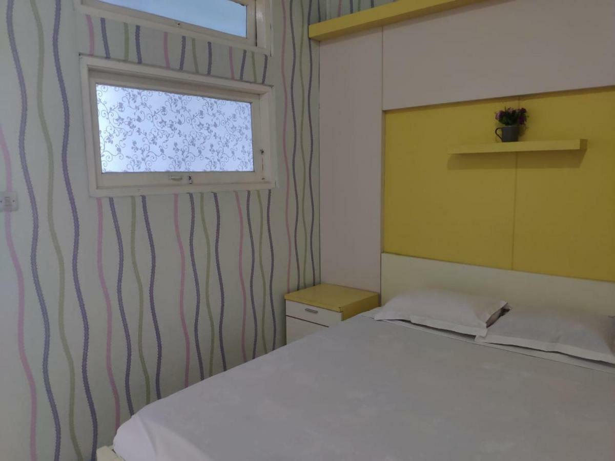 Hotel Boegenviel Syariah Lamongan Buitenkant foto